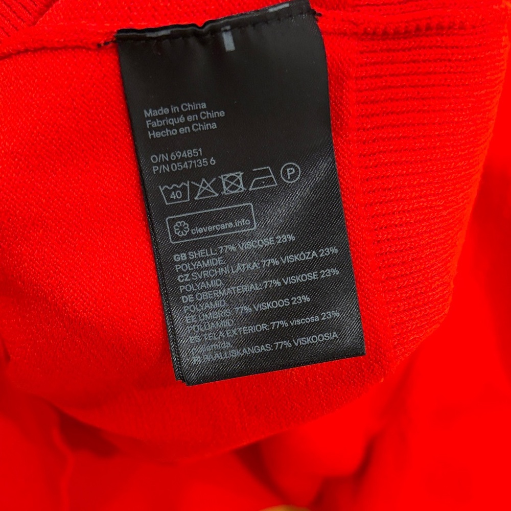 H&M Red Crew Ruffle Arm Sweater - Picture 4 of 4